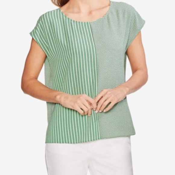 Vince Camuto Textured Top - Picture 3 of 3